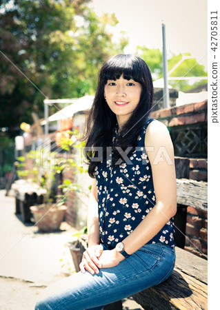Asia Taiwan China Customs Retro Taichung Fog Peak Guangfu New Village Girl Woman Portrait Portrait Model Beauty Outside Shooting Vine Beautiful Sunshine Hairstyle Hairstyle Jeans Apparel Asia Taiwan China Customs Retro Taichung Fog Peak Guangfu New Village Girl Woman Portrait Portrait Model Beauty Outside Shooting Vine Beautiful Sunshine Hairstyle Hairstyle Jeans Apparel 42705811