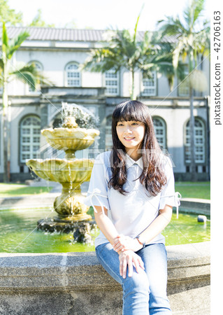 Asia Taiwan Tainan Theological Seminary Tourist Attractions Sightseeing School Campus College Corridor Fountain Sink Girl Female Woman Portrait Portrait 42706163