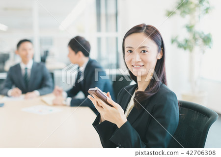 meeting, meetings, business woman 42706308