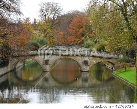 英國英國橋樑河光反射奧秘 42706724