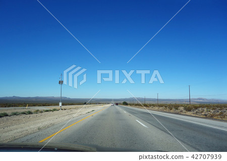 Mohavi Freeway landscape Mohavi Freeway landscape 42707939