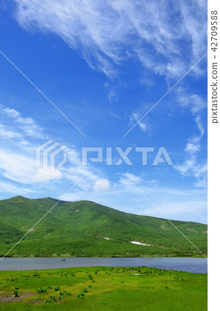 Shiretoko unexplored harbor view of Rausu lake, Konishi district 42709588