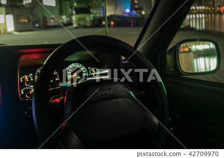 Jeep Cherokee's driver's seat Jeep Cherokee's driver's seat 42709970