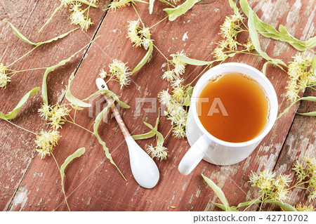 lime tea and flowers 42710702