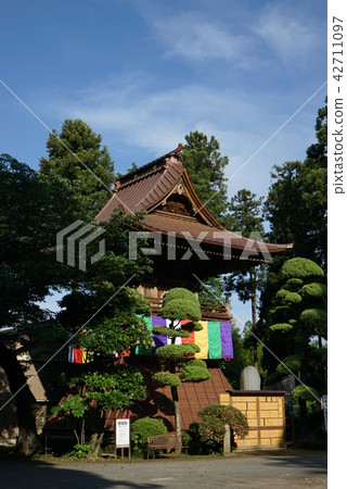 Japanese temple 42711097