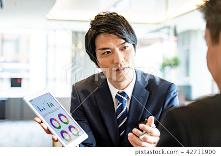商人,接待員,顧問 商人,接待員,顧問 42711900