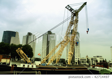 cargo crane in Rotterdam Pier 42714497