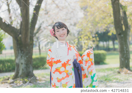女生 女孩 女性 42714831