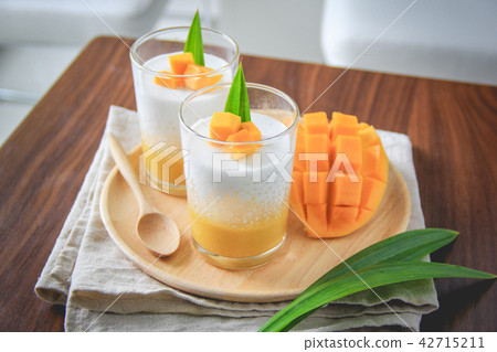 taro pearls pudding with mango. taro pearls pudding with mango. 42715211
