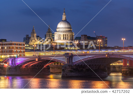 London St paul cathedral sunset London St paul cathedral sunset 42717202