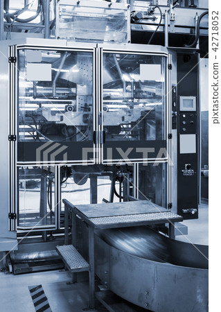 conveyor in a modern factory 42718052