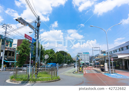 A station in front of the station Azamino station 42722682
