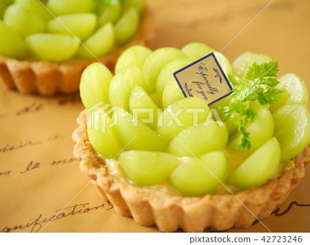 閃耀馬斯喀特的撻對法國字符背景（水平位置） 42723246