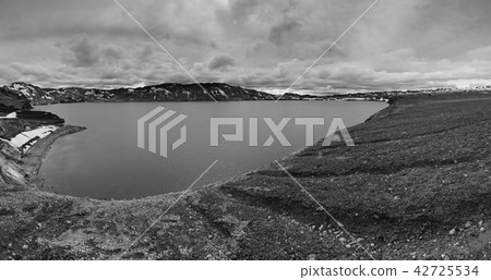 Oskjuvatn blue lake Oskjuvatn blue lake 42725534