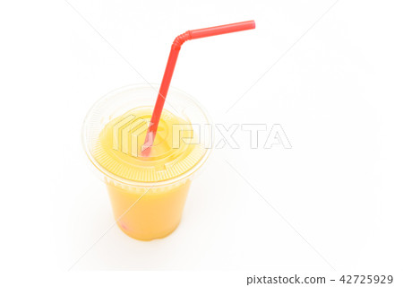 飲料塑料容器和飲料與橙色圓滑的人的 飲料塑料容器和飲料與橙色圓滑的人的 42725929