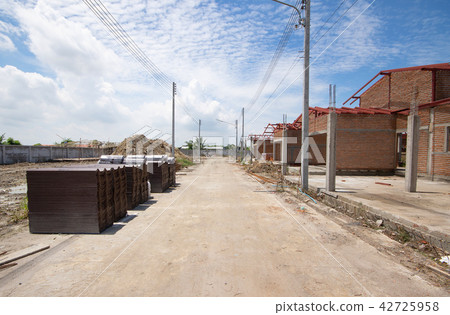 Construction residential new house in progress 42725958