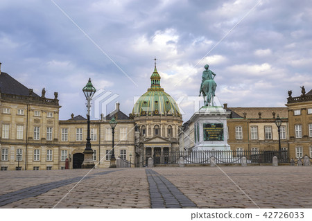 Amalienborg Palace, Copenhagen Denmark Amalienborg Palace, Copenhagen Denmark 42726033
