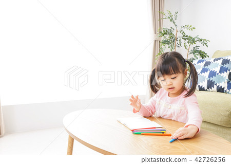 孩子們一個人玩 孩子們一個人玩 42726256