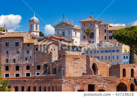 Rome. View of the old town. 42728628