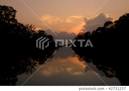CAMBODIA SIEM REAP ANGKOR THOM SUNRISE 42731257