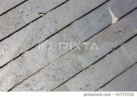Paving blocks made of asymmetrical stone Paving blocks made of asymmetrical stone 42733556