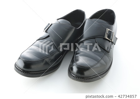 Wear leather shoes 42734857