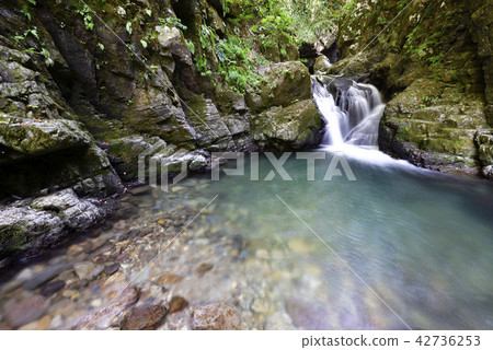 Anonymous waterfall upstream of Ryuzōga Fall (Ikeda Town, Imajiri-gun, Fukui Prefecture) Anonymous waterfall upstream of Ryuzōga Fall (Ikeda Town, Imajiri-gun, Fukui Prefecture) 42736253