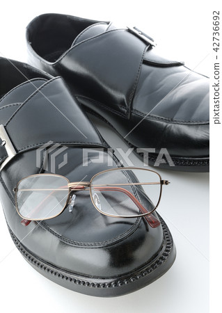 皮鞋和老花鏡 皮鞋和老花鏡 42736692
