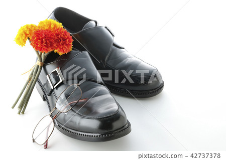 晚上好,你父親。 晚上好,你父親。 42737378