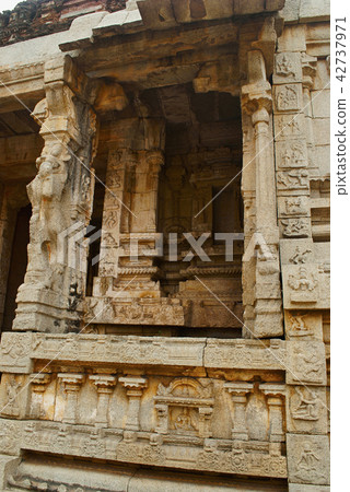 Achyuta Raya temple, Hampi, Karnataka Achyuta Raya temple, Hampi, Karnataka 42737971