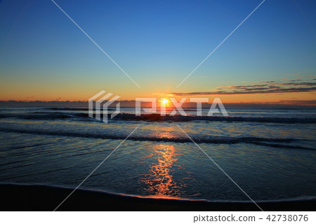 Kujukuri beach sunrise 42738076