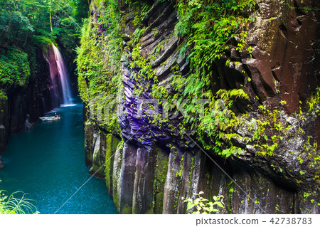 Takachiho Hoshi genuin name well waterfall Evening scenery light up [Miyazaki Prefecture] 42738783