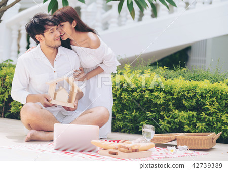 Young couple planning to buy a house concept. 42739389