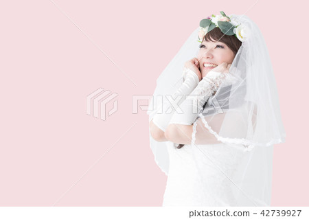 Dreaming bride Dreaming bride 42739927