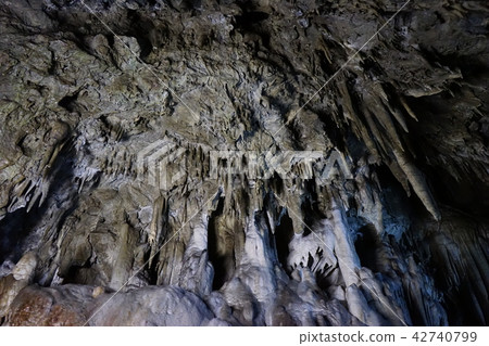 Japan's longest limestone cave 42740799