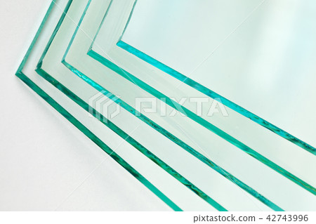 Sheets of Factory manufacturing tempered clear float glass panels cut to size Sheets of Factory manufacturing tempered clear float glass panels cut to size 42743996