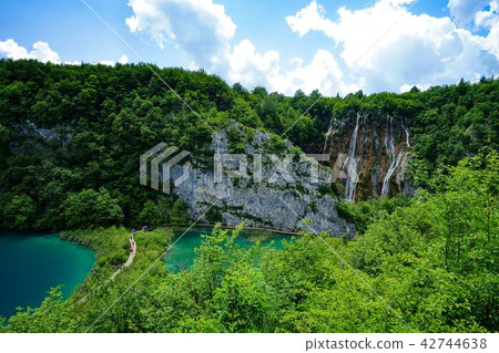 Plitvice Lakes National Park, Croatia 42744638