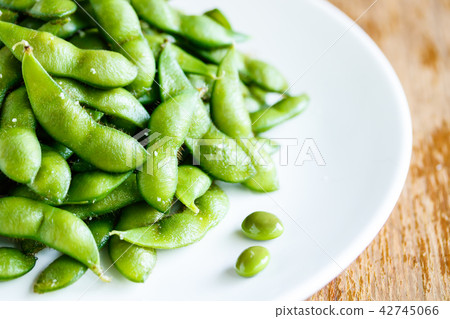 Edamame · boiled butterfly beans 42745066