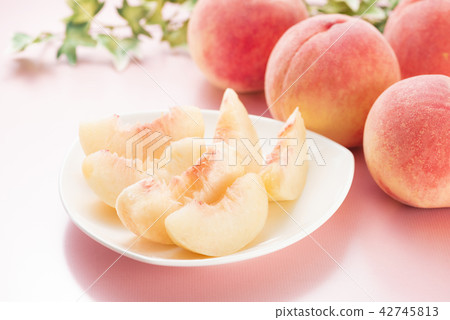 Cut peach 42745813
