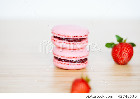 French cookies macaroons with strawberry French cookies macaroons with strawberry 42746539