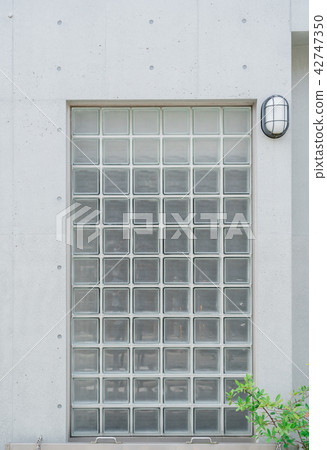 Fixed construction lighting window using apartment glass block Image 42747350