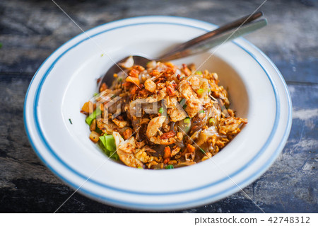 stir fried noodle with chicken recipe stir fried noodle with chicken recipe 42748312