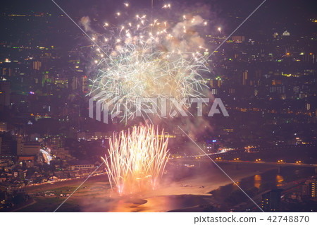Nagara River National firework display (photographed from Yuzigamine peak Ximen) 42748870