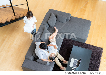 Young family 42749340