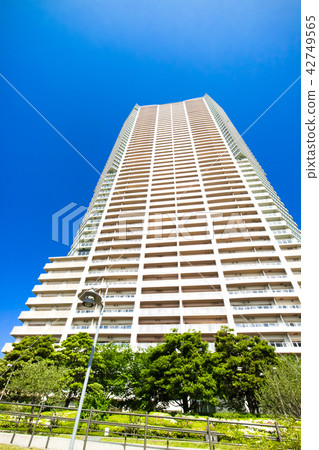 與塔公寓的都市風景 42749565