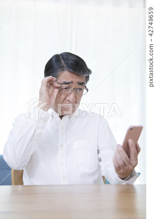 老人智能手機 42749659