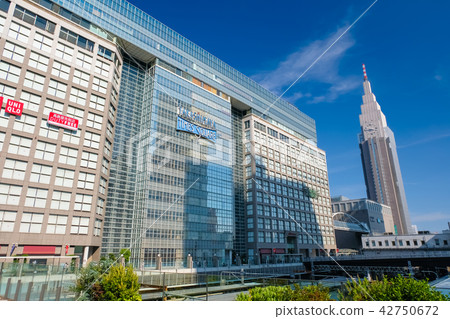 新宿高島屋和Docomo Tower 42750672