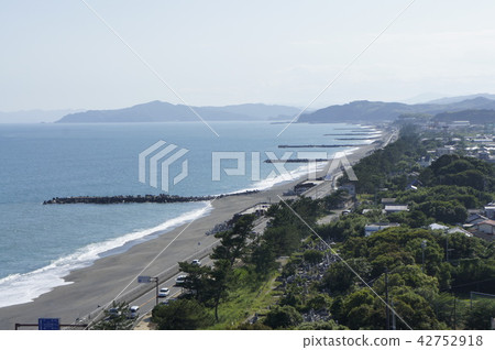 沿著海邊的風景 42752918