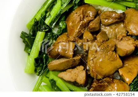 Chicken bowl on rice 42758154