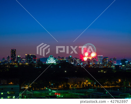 大阪和煙花夜視圖 42762897